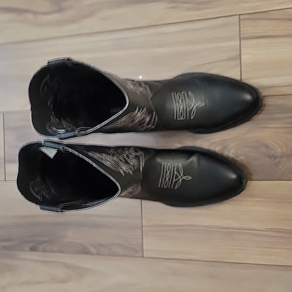 Deer Stag size 6 woman/youth 4 black ranch boots